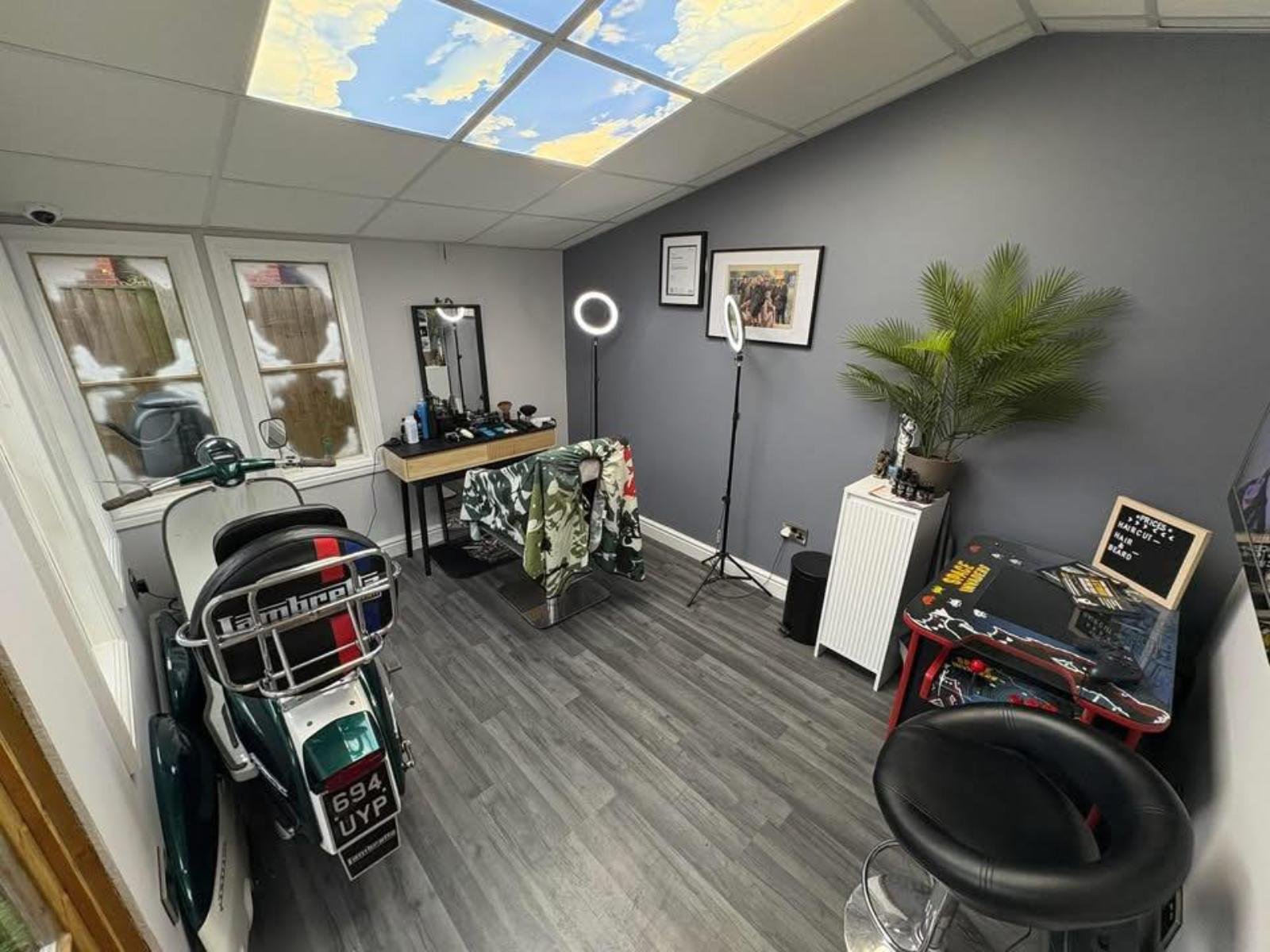 Selby Barbershop Inside